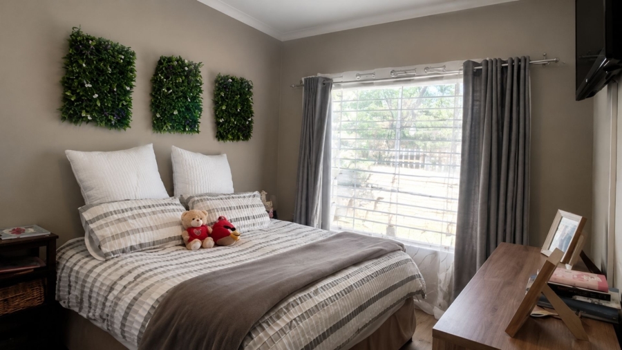 3 Bedroom Property for Sale in Safari Gardens North West